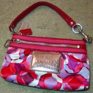 COACH Heart Poppy, Magenta Pink Signature Satin Wristlet Purse Patent Leather